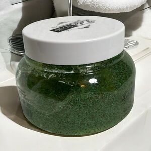 Lola Soap Apricot & Green Tea Exfoliating Body Scrub 7.05 oz